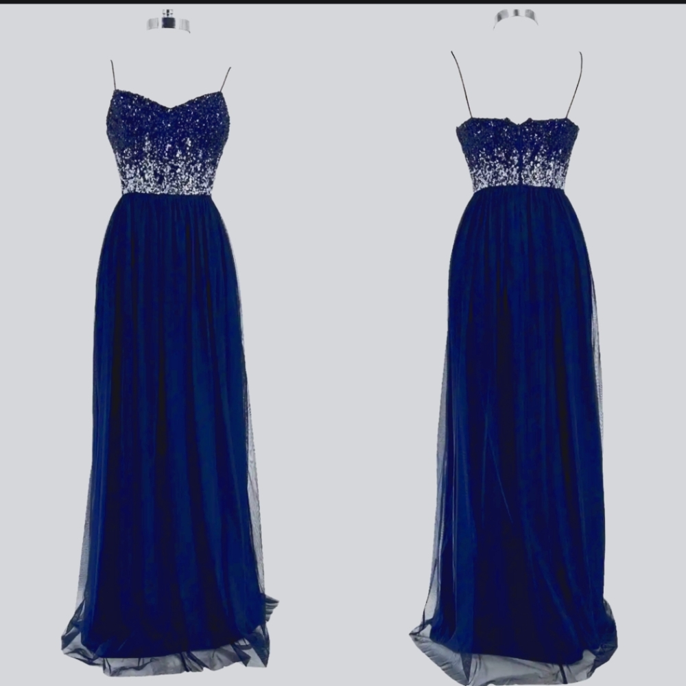 NwT Adrianna Pappel Sequined Tulle Gown